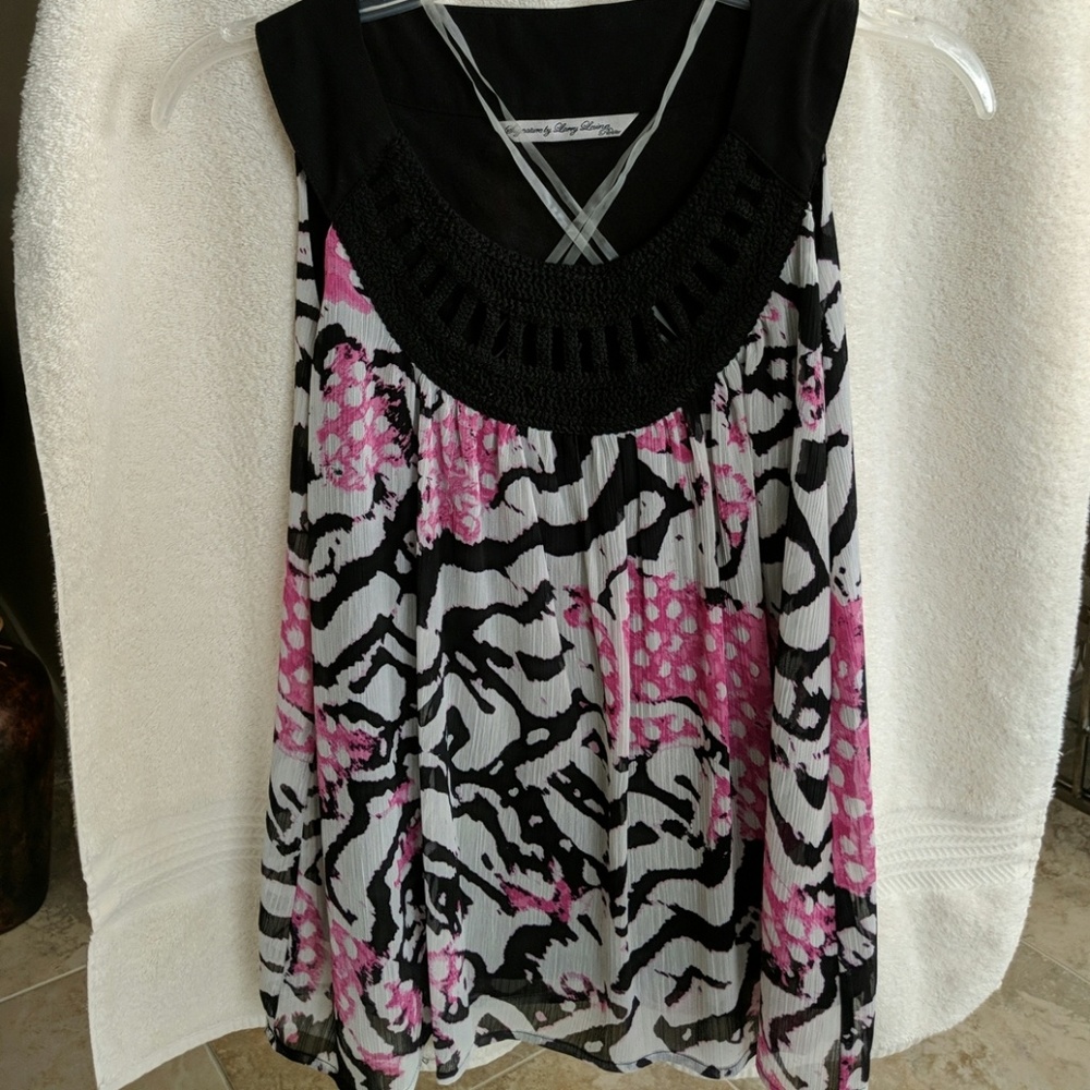 Sleeveless top